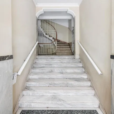 F & B Collection - Metro Urban * Thessaloníki