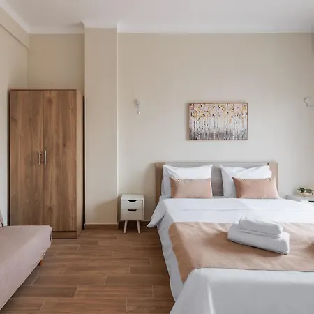 F & B Collection - Metro Urban Apartment